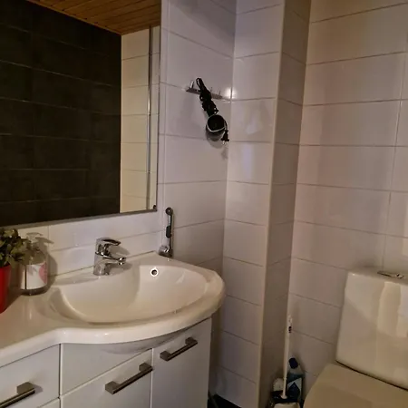 Spacious For 8 With Sauna In Jatkasaari アパート